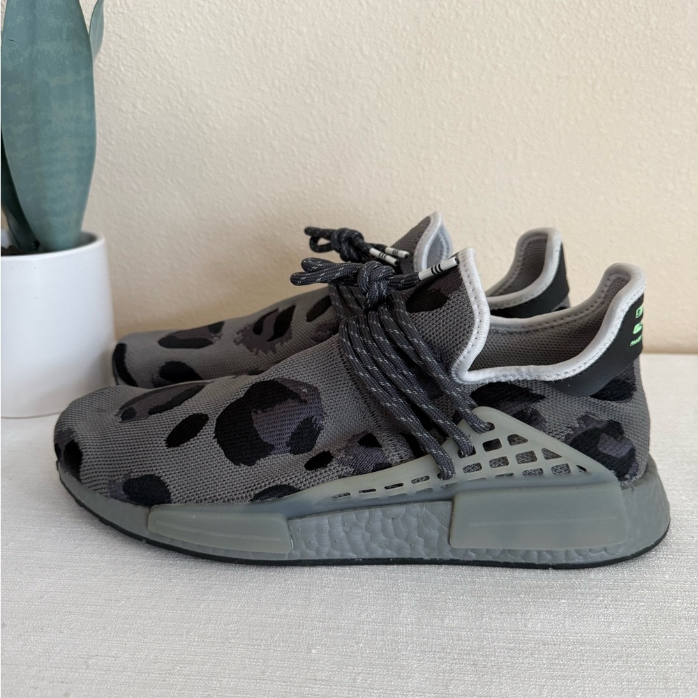 Adidas Gray and Black Patterned Mesh Athletic Sneakers - Picture 3 of 12
